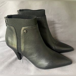 Bandolino Black Leather Woman’s Ankle Boots Size 7 M